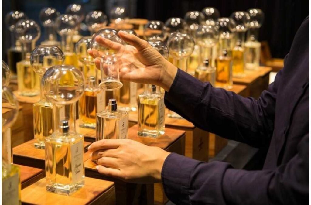 Духи на разлив – повний гід, як обрати, переваги, міфи та поради для економії духи на разлив